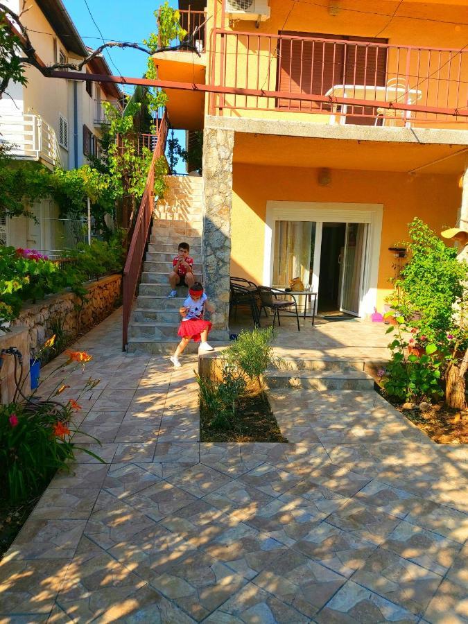 Apartman Arija-Pino Vodice Exterior photo